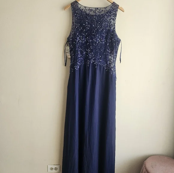 Mac Duggal Navy Blue Prom Dress - Picture 12 of 13